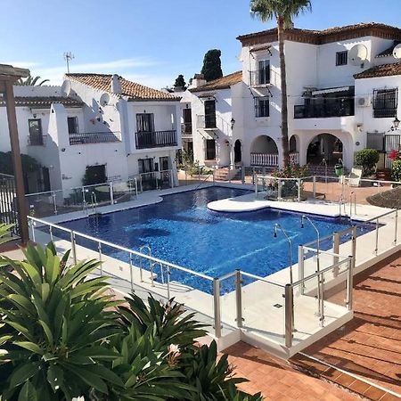 Villa NUEVA NERJA Pueblo Andaluz Casa Grafton Exterior foto